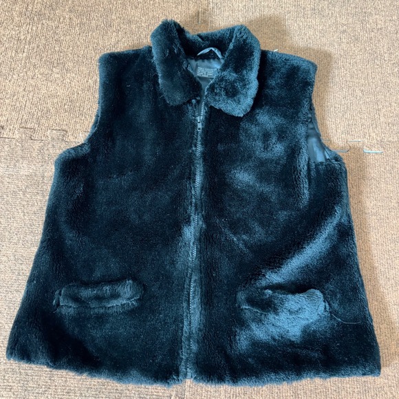 Jackets & Blazers - Vintage Black Faux Fur Full Zip Vest with Pockets Size Large‎ RN 13326 A+ vtg